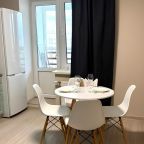 Обеденный стол.