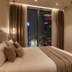 Трёхместный и более (Sky City Moscow 75 этаж! Шикарный вид на МГУ, Парк Победы, Лужники, башни и город! Дизайнерский!), Апартаменты Sky City Moscow