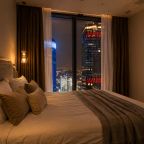 Трёхместный и более (Sky City Moscow 75 этаж! Шикарный вид на МГУ, Парк Победы, Лужники, башни и город! Дизайнерский!), Апартаменты Sky City Moscow