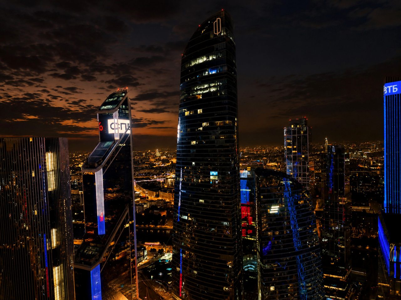 Апартаменты (Апартаменты Sky City Moscow 63 этаж! Редкий вид на Москву! Большое окно! Закатная сторона! С Алисой и подсветкой!), Апартаменты Sky City Moscow