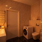 Двухместный (Sky City Moscow Уютная студия с подсветкой и Аэрохоккеем в Москва Сити! Закатная сторона!), Апартаменты Sky City Moscow