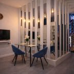Двухместный (Sky City Moscow Уютная студия на 51 этаже с уникальным видом на все башни Москва Сити), Апартаменты Sky City Moscow