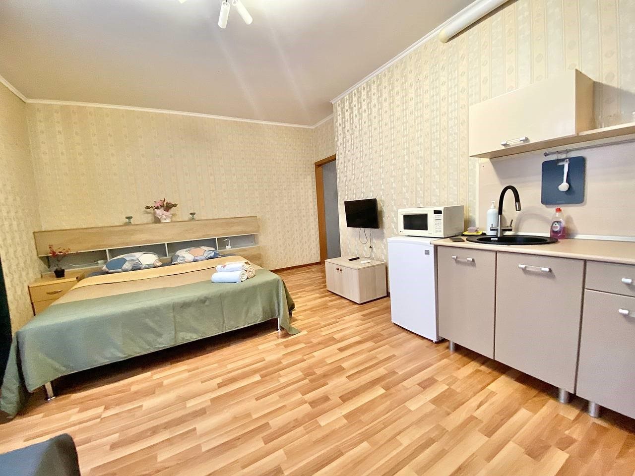 Студио (В Центре города), Апартаменты Вояж на 50 лет ВЛКСМ 13к3