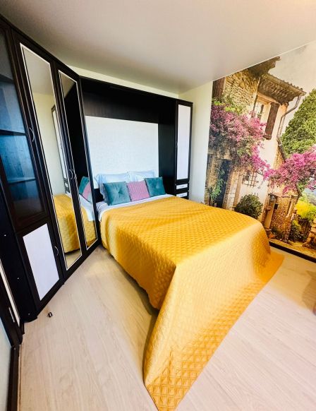 Апартаменты Like Home на Семчинской