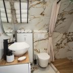 Дом (А-Фрейм Морской с 2мя отдельными спальнями), Коттедж Leo Land Glamping