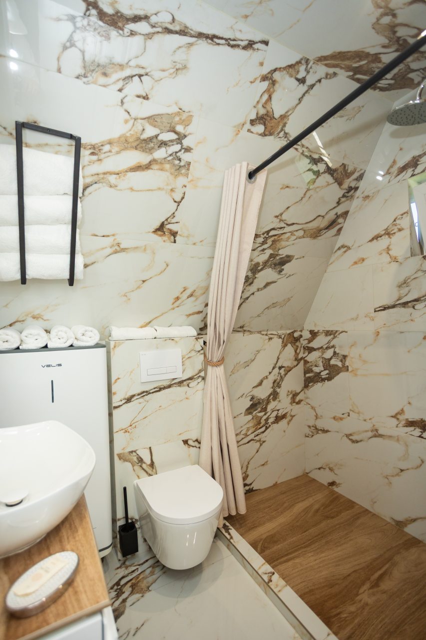 Дом (А-Фрейм Морской с 2мя отдельными спальнями), Коттедж Leo Land Glamping