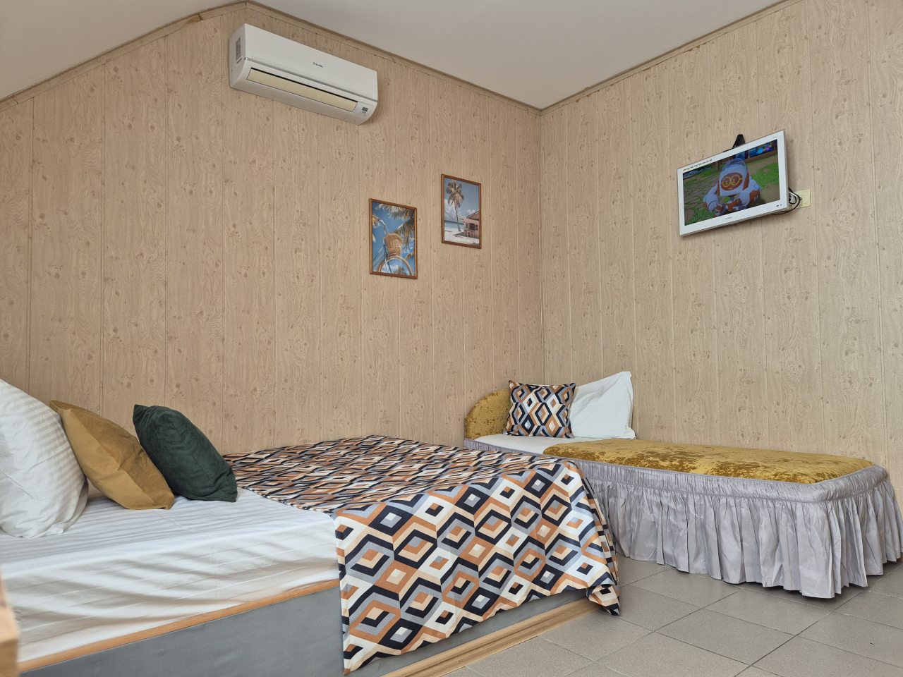 Трёхместный и более (Стандарт трехместный с видом на горы), Гостевой дом МарПоль