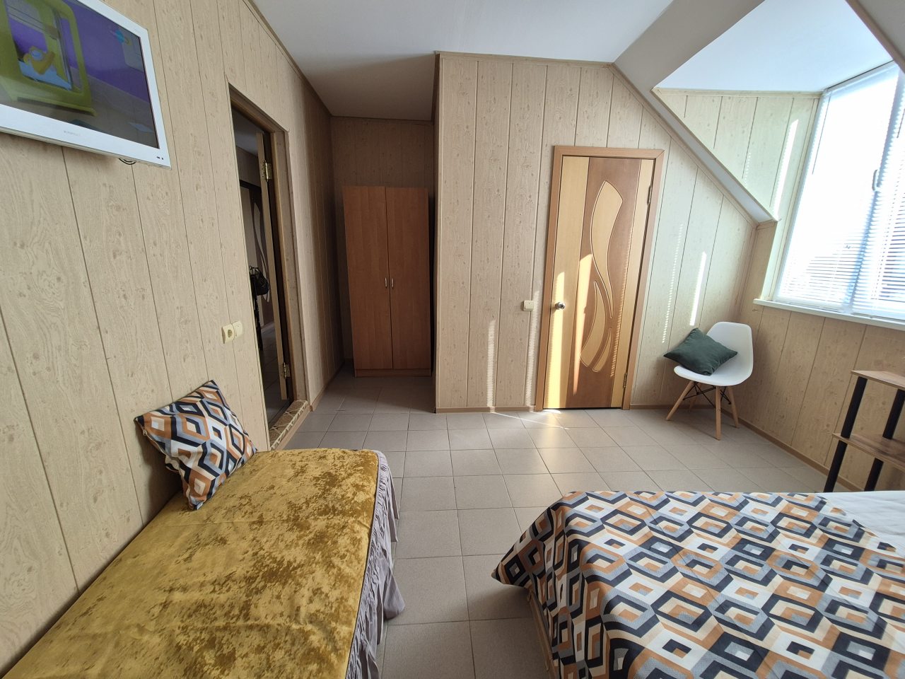 Трёхместный и более (Стандарт трехместный с видом на горы), Гостевой дом МарПоль