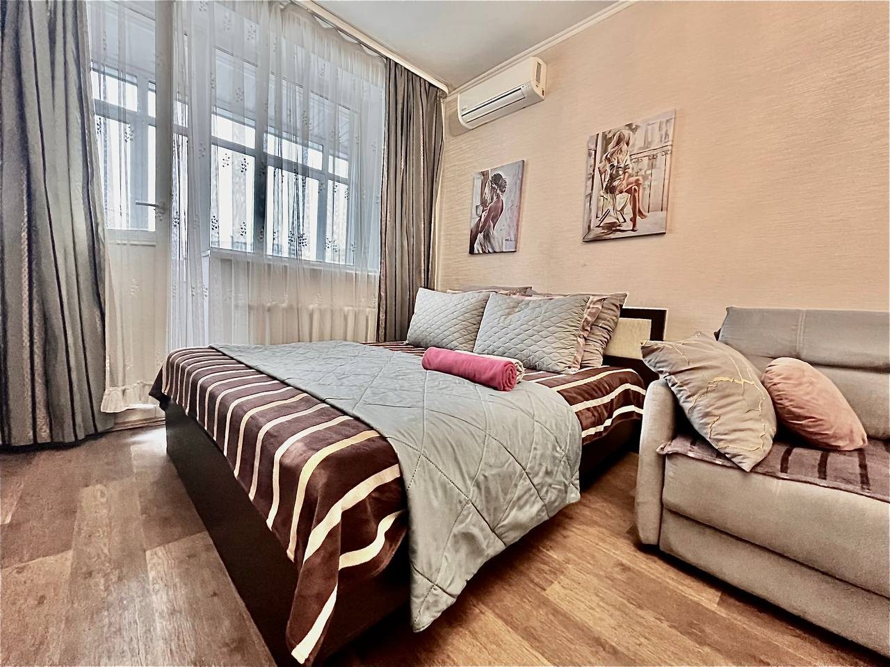 Апартаменты Вояж на Харьковской 27, Тюмень