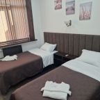 Семейный (Стандарт Семейный), Отель В центре