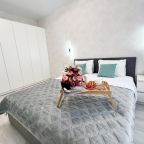 Кровать king-size с ортопедическим матрасом