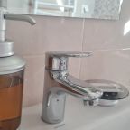 Люкс (Двухкомнатный SEA 1 с кухней и выходом на террасу), Гостевой дом Abrau Soul Spa
