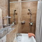 Люкс (Двухкомнатный SEA 2  с кухней и выходом на терассу), Гостевой дом Abrau Soul Spa