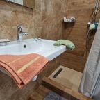 Люкс (Двухкомнатный SEA 2  с кухней и выходом на терассу), Гостевой дом Abrau Soul Spa