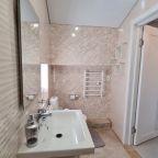 Люкс (Двухкомнатный SEA 4 с кухней и кроватью king-size), Гостевой дом Abrau Soul Spa