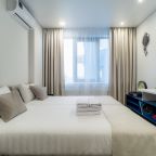 Студио (Azzurro с виниловым проигрывателем), Апартаменты Nort на Родионова