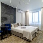 Студио (Azzurro с виниловым проигрывателем), Апартаменты Nort на Родионова