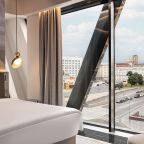 Двухместный (Семейный люкс  с одной большой кроватью), Отель Cosmos Selection Moscow Arbat