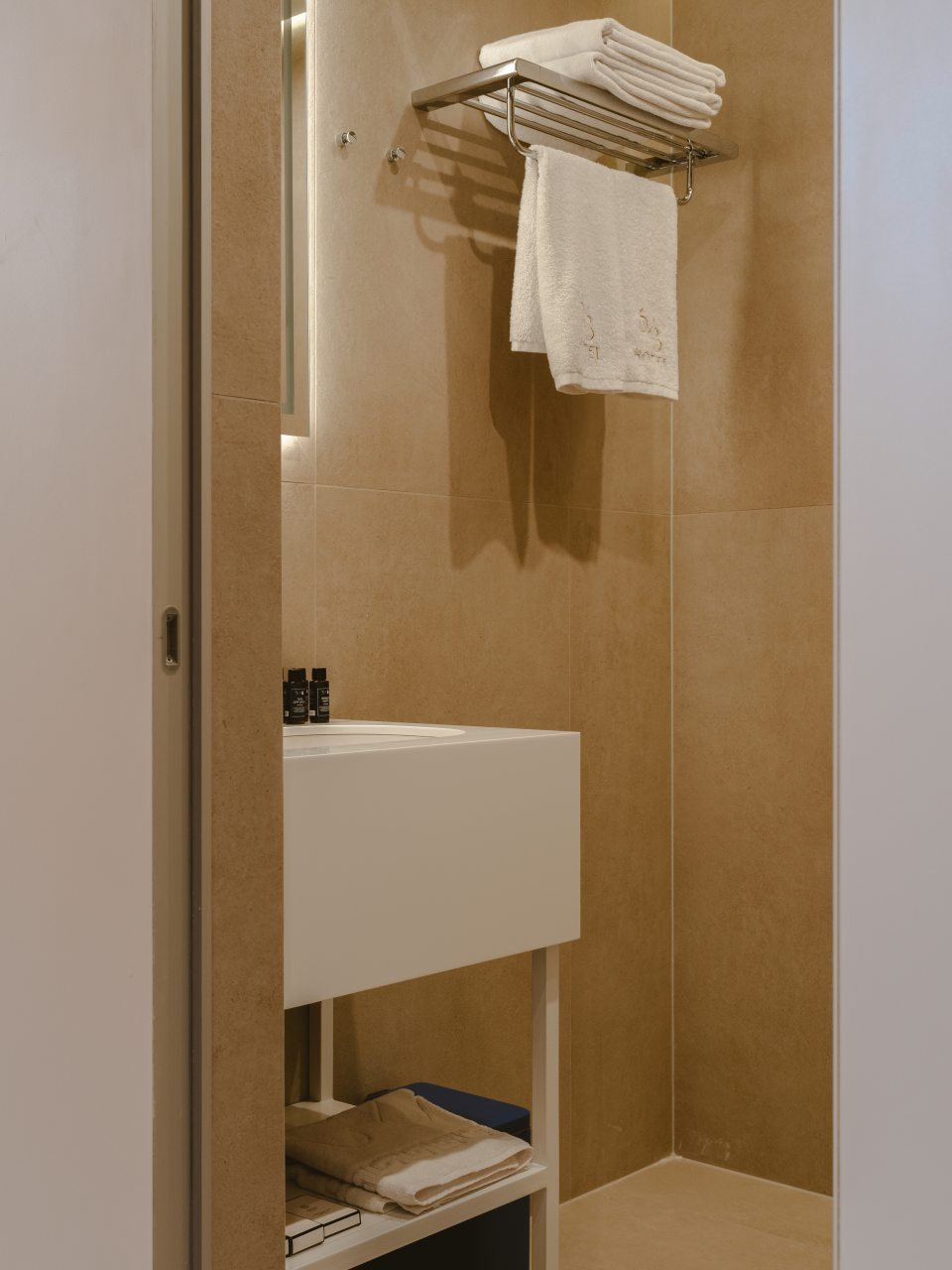 Двухместный (Стандарт Мансарда), Отель 6/3