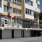 Автостоянка / Парковка, Апартаменты Комфортные в курортном городе