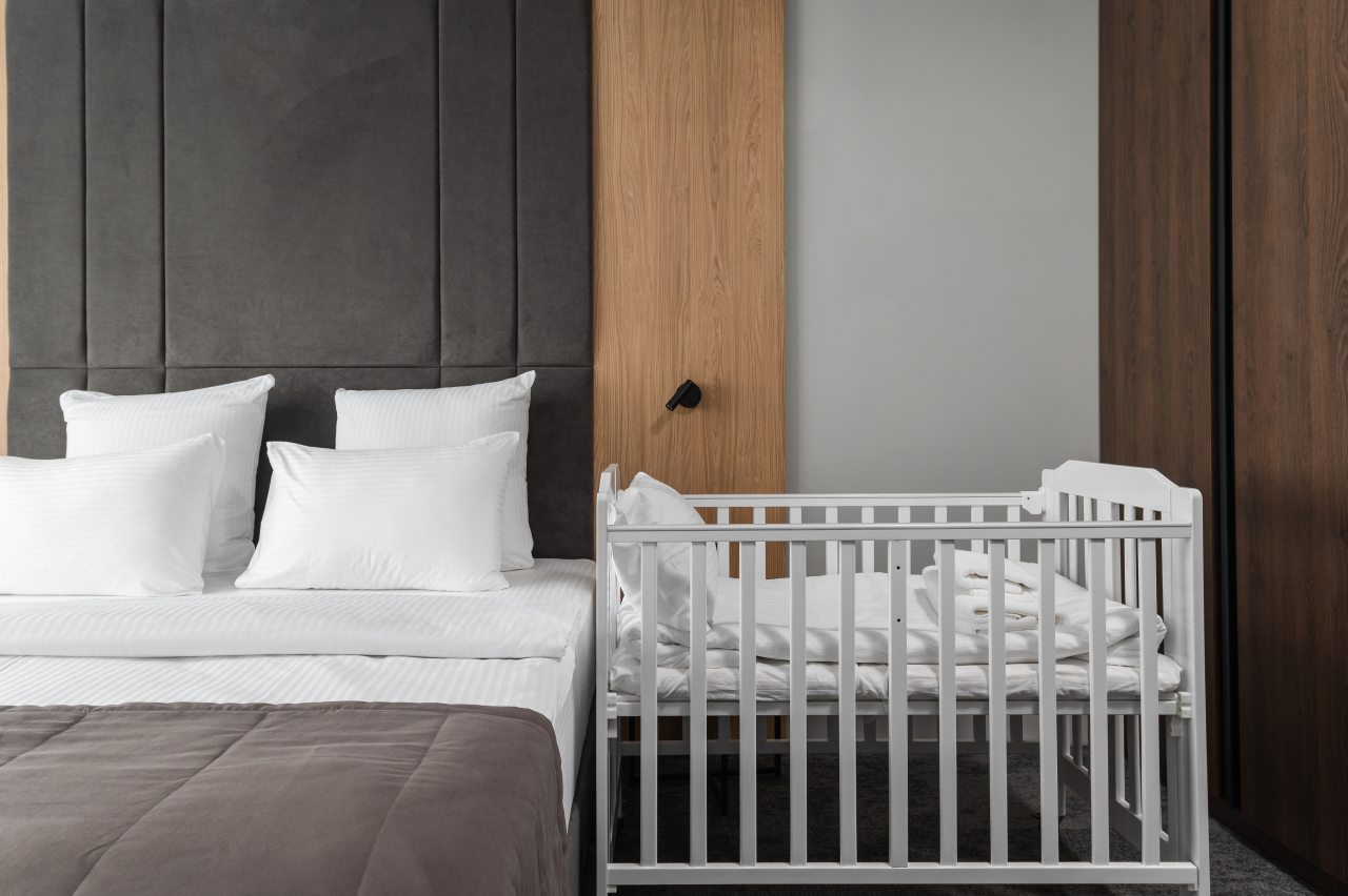 Люкс (Люкс), Отель Miracle Garden