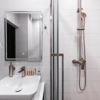 Люкс (Люкс), Отель Miracle Garden