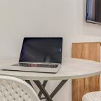 Студио (Уютная студия около метро Спартак и рядом с парком), Апартаменты Business apartments