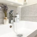 Апартаменты (Счастье жить в яркой квартире в новом доме), Апартаменты Счастье жить в яркой квартире в новом доме