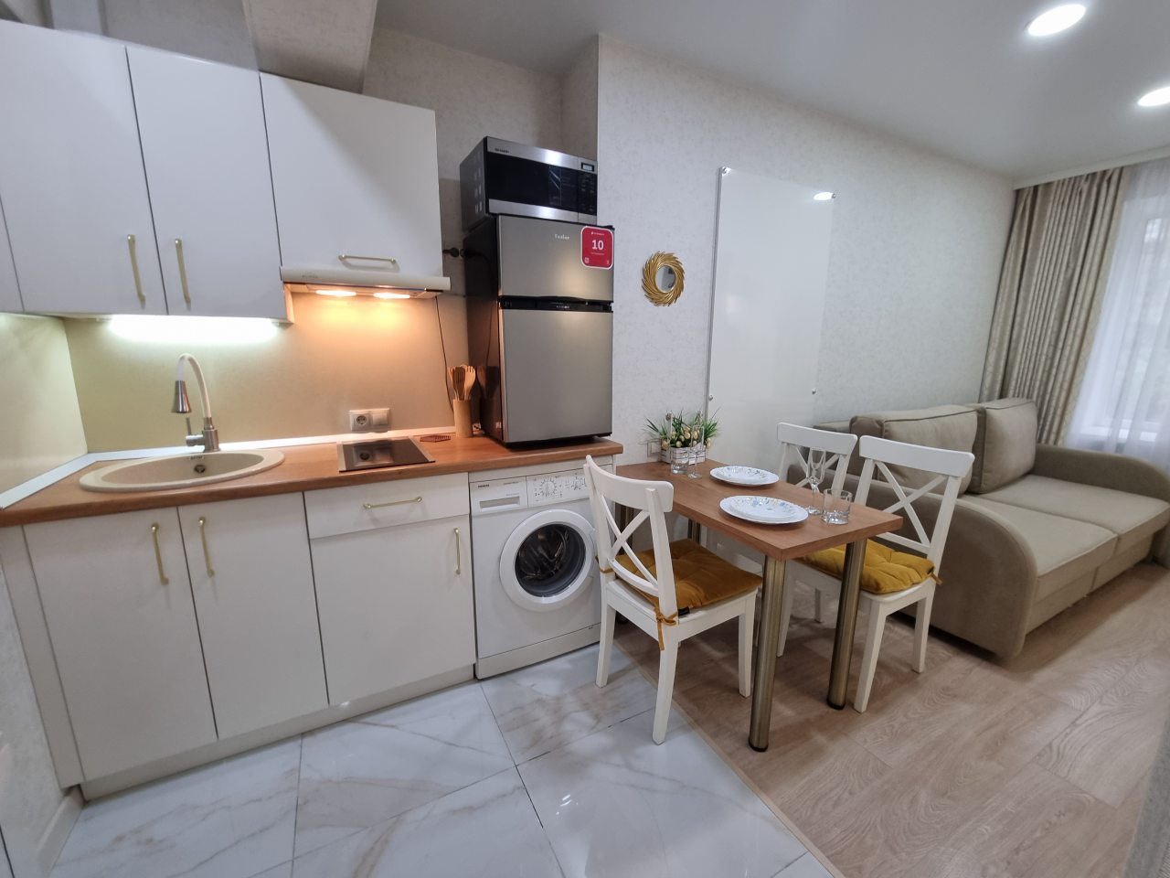 Апартаменты (Однокомнатная квартира в центре курортной зоны), Апартаменты В центре курортной зоны