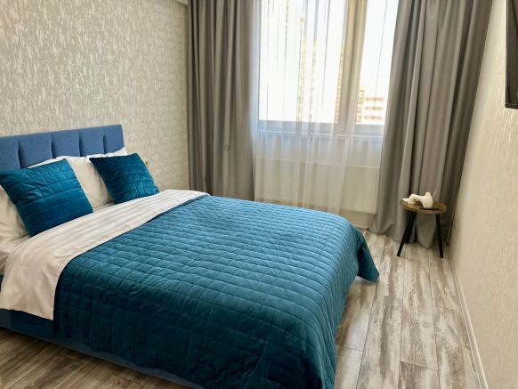 Апартаменты HomeRent на бульваре Зеленые Аллеи