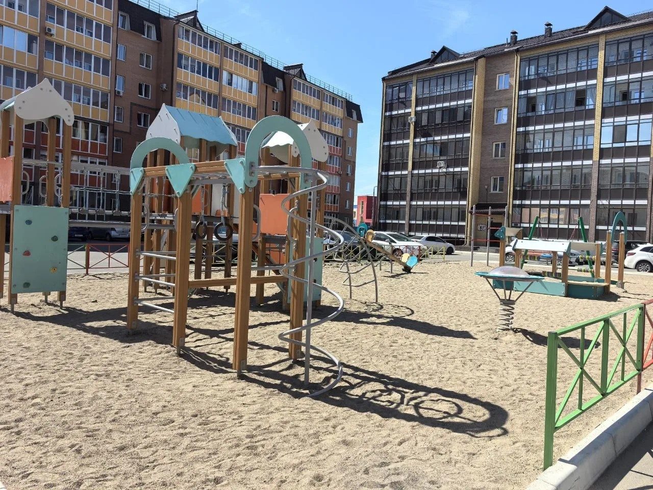 Апартаменты (Возле аэропорта), Апартаменты На улице Генерала Тихонова