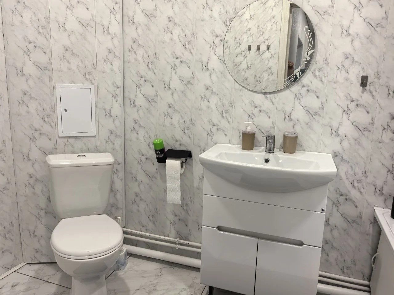 Апартаменты (Возле аэропорта), Апартаменты На улице Генерала Тихонова