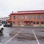 Набережная Северной Двины, Гостиница Кристал