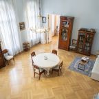Библиотека, Апартаменты Эксклюзивные видовые