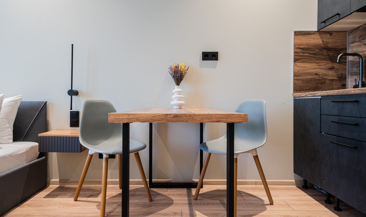 Трёхместный и более (Апартаменты у метро 