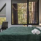 De Luxe (Deluxe), Отель Эклер