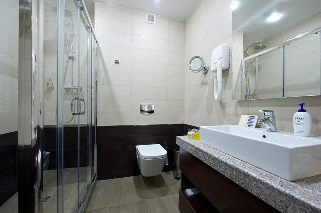 Люкс (C), Гостиница Метелица