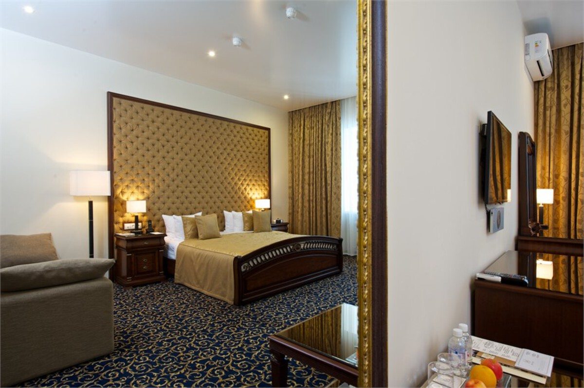 Люкс (A), Гостиница Метелица