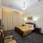 De Luxe (Без окна), Гостиница Метелица