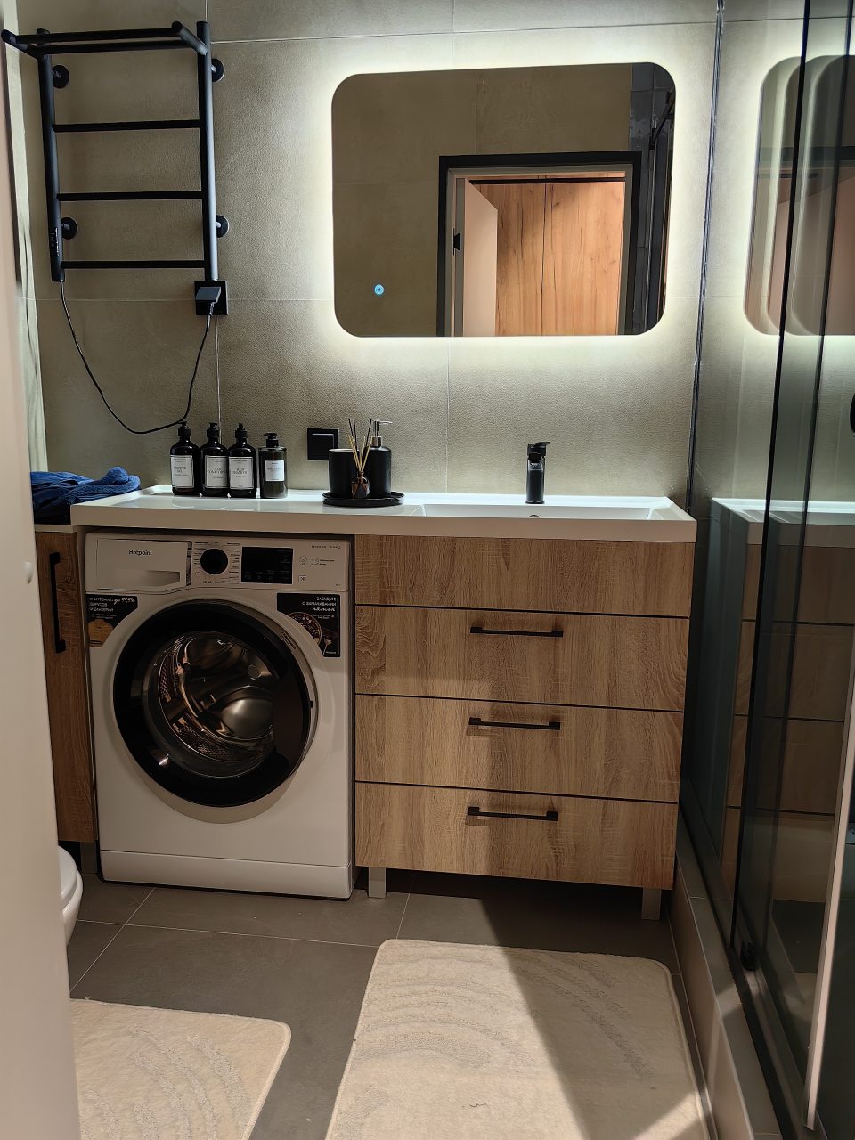 Апартаменты, Апартаменты SalutApart 8W