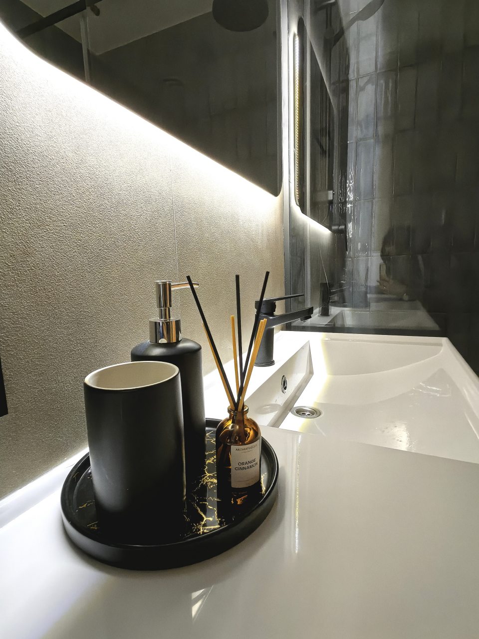 Апартаменты, Апартаменты SalutApart 8W