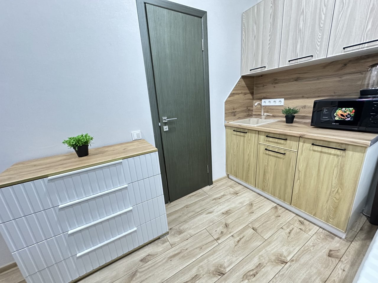 De Luxe (Люкс двухместный с балконом 8), Апарт-отель СочиЛето