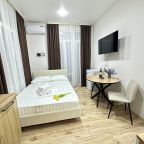 De Luxe (Люкс двухместный с балконом 8), Апарт-отель СочиЛето
