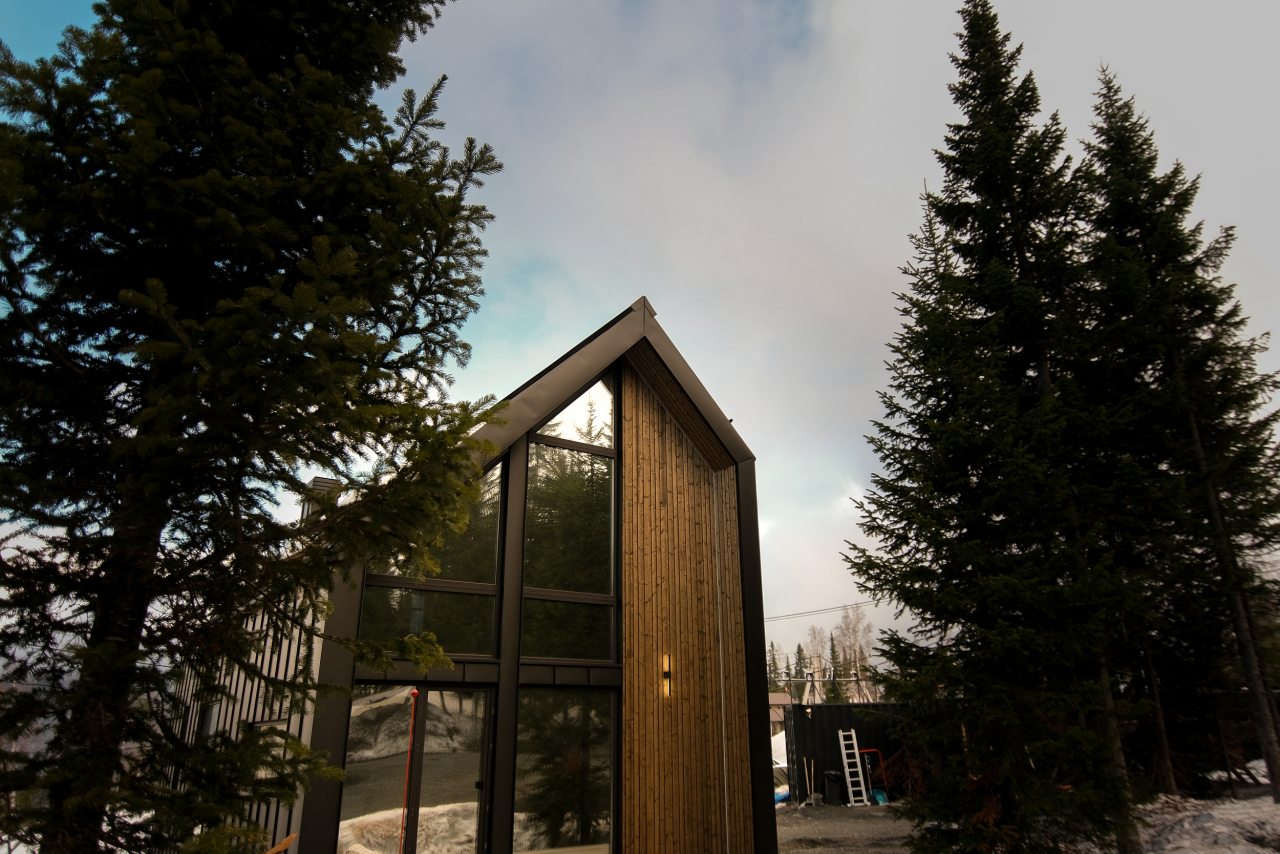 Шале (Гагарин с фурако), Гостевой дом Космос