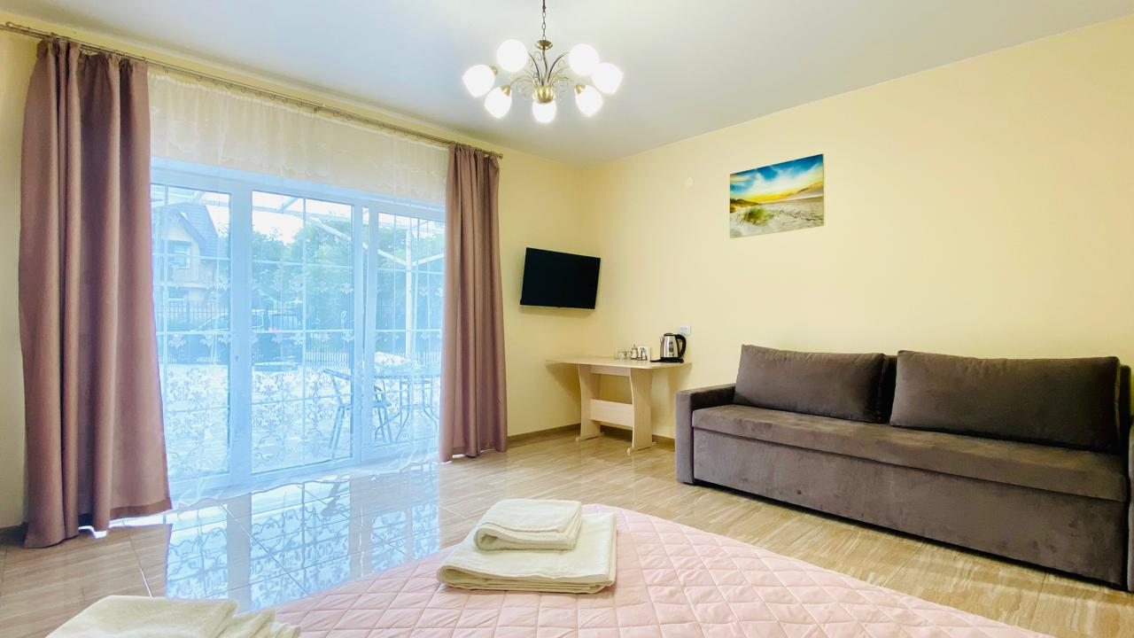 Студио (Лесной: Номер в гостевом доме на Куршской косе №3), Гостевой дом ApartMari Villa Leo