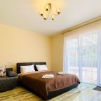 Студио (Лесной: Номер в гостевом доме на Куршской косе), Гостевой дом ApartMari Villa Leo