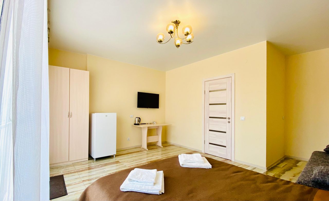 Студио (Лесной: Номер в гостевом доме на Куршской косе), Гостевой дом ApartMari Villa Leo