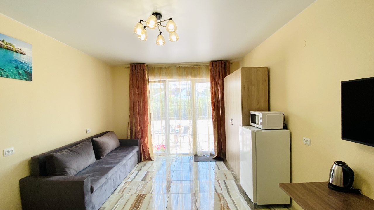 Студио (Лесной: Номер в гостевом доме на Куршской косе), Гостевой дом ApartMari Villa Leo