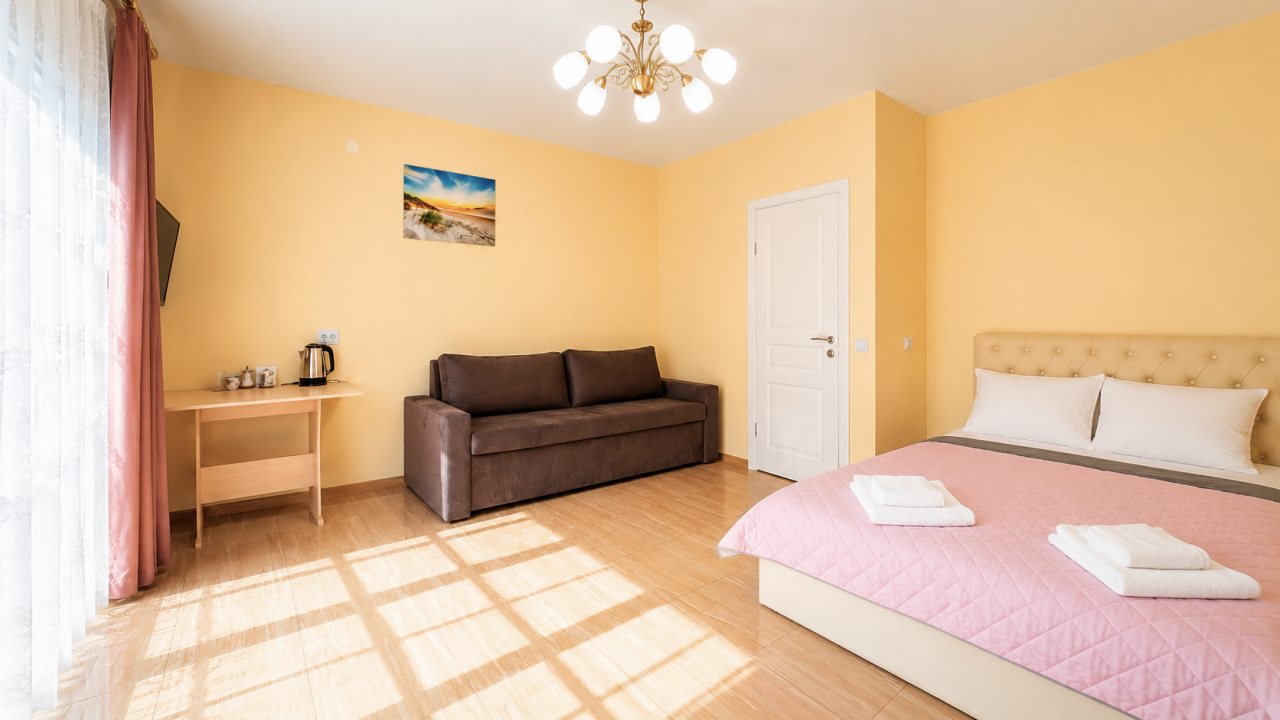 Студио (Лесной: Номер в гостевом доме на Куршской косе №3), Гостевой дом ApartMari Villa Leo
