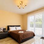 Студио (Лесной: Номер в гостевом доме на Куршской косе), Гостевой дом ApartMari Villa Leo